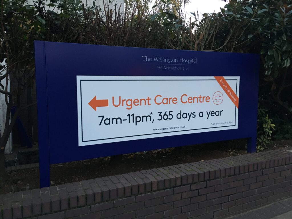 Totem and Post Mounted Signs Image Gallery