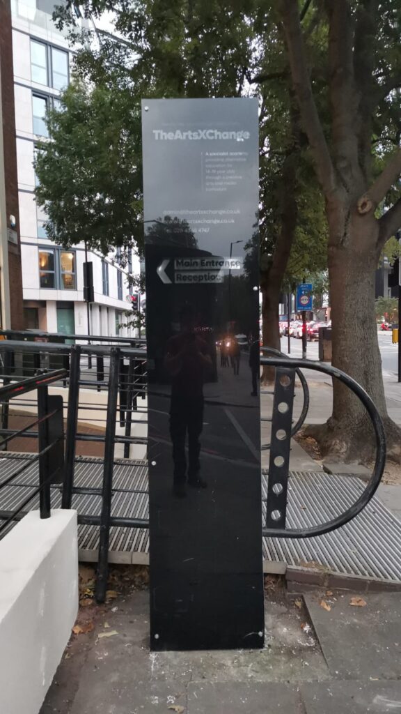 Totem and Post Mounted Signs Image Gallery