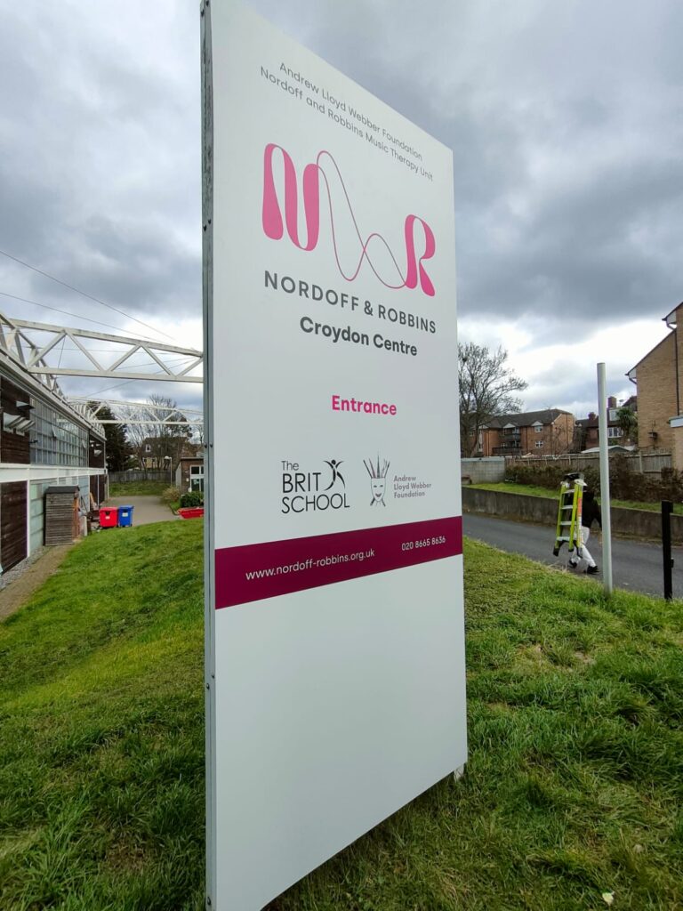 Totem and Post Mounted Signs Image Gallery